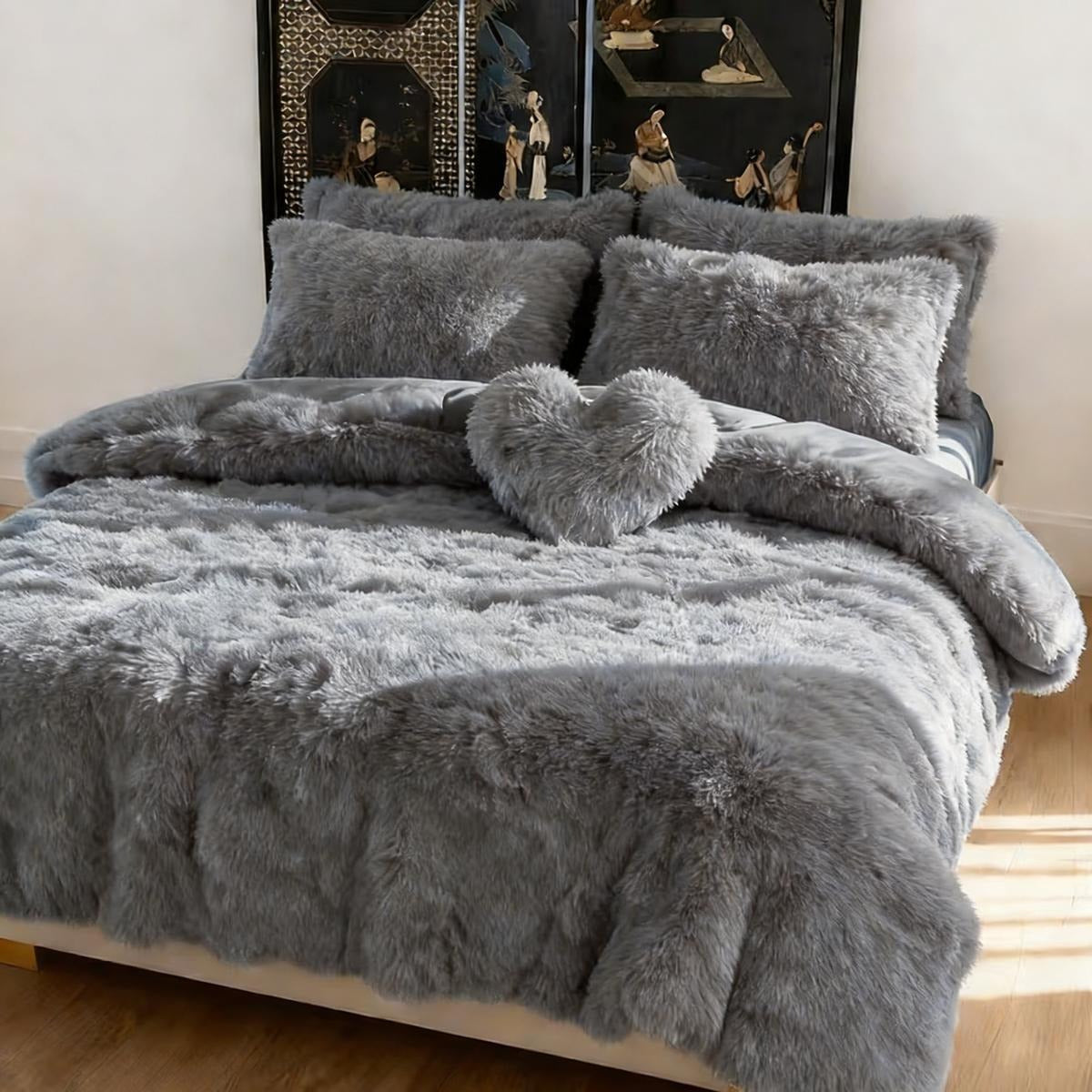4 Piece Plush Duvet Cover Set (1 Fluffy Faux Duvet Cover+ 1 Heart Pillow + 2 Furry Pillow Shams), Soft & Warm Bedding Set (Pink, Queen (U.S.Standard)